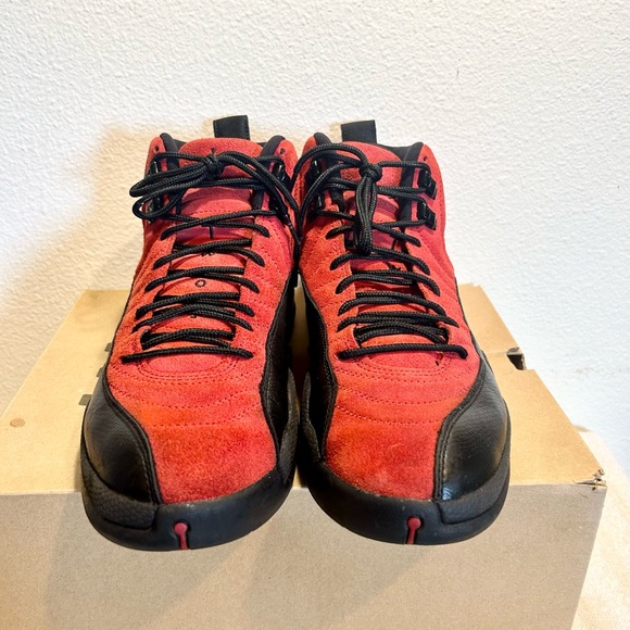 Jordan 12 Retro Reverse Flu Game size 10.5 CT8013-602 2020 PRE-OWNED - Picture 8 of 9